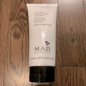 M.A.D Glycolic Age Diffusing Cleanser